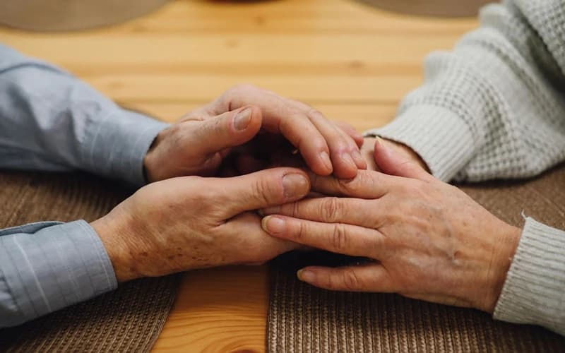 The Synastry of the Ascendant/Descendant and Saturn: Serious Commitment