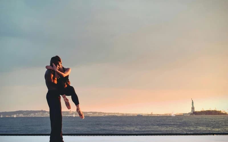 The Dynamics Between Mars and Neptune in Synastry: Fluid Energy