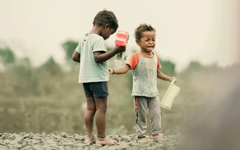 The Dynamics Between the Moon and Pluto in Synastry: Compulsive Feelings