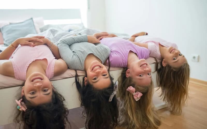 The Dynamics Between the Moon and Uranus in Synastry: Unconventional Attachment