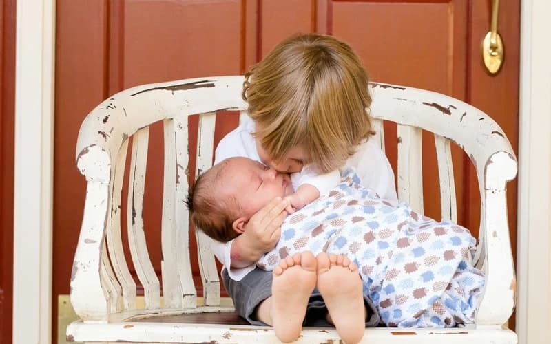 The Synastry of the Moon and Venus: Soothing Love