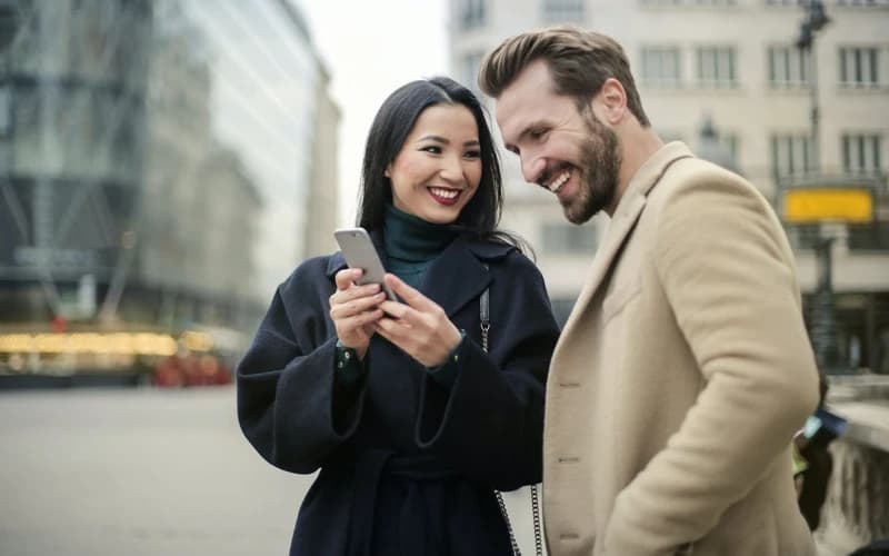 The Synastry of Venus and the Midheaven/Nadir: Career Favor