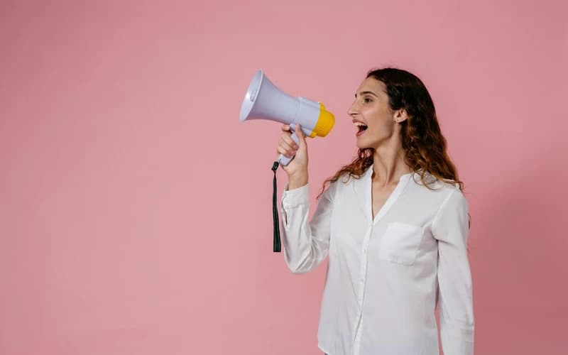 The Dynamics Between the Sun and Mercury at Birth: Confident Speech